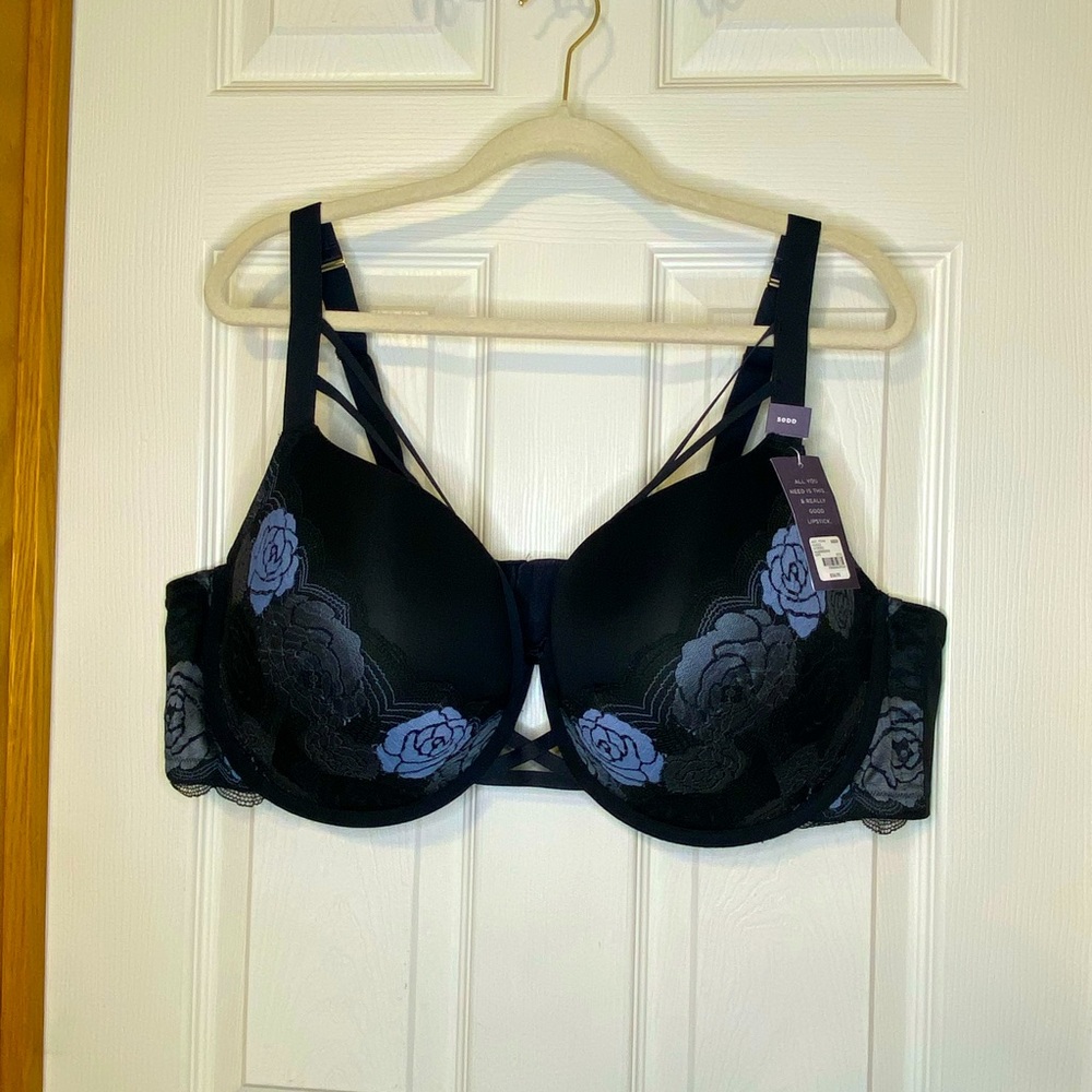 COPY - NWT Lane Bryant balconette bra with strap details in the front. Size 50DD